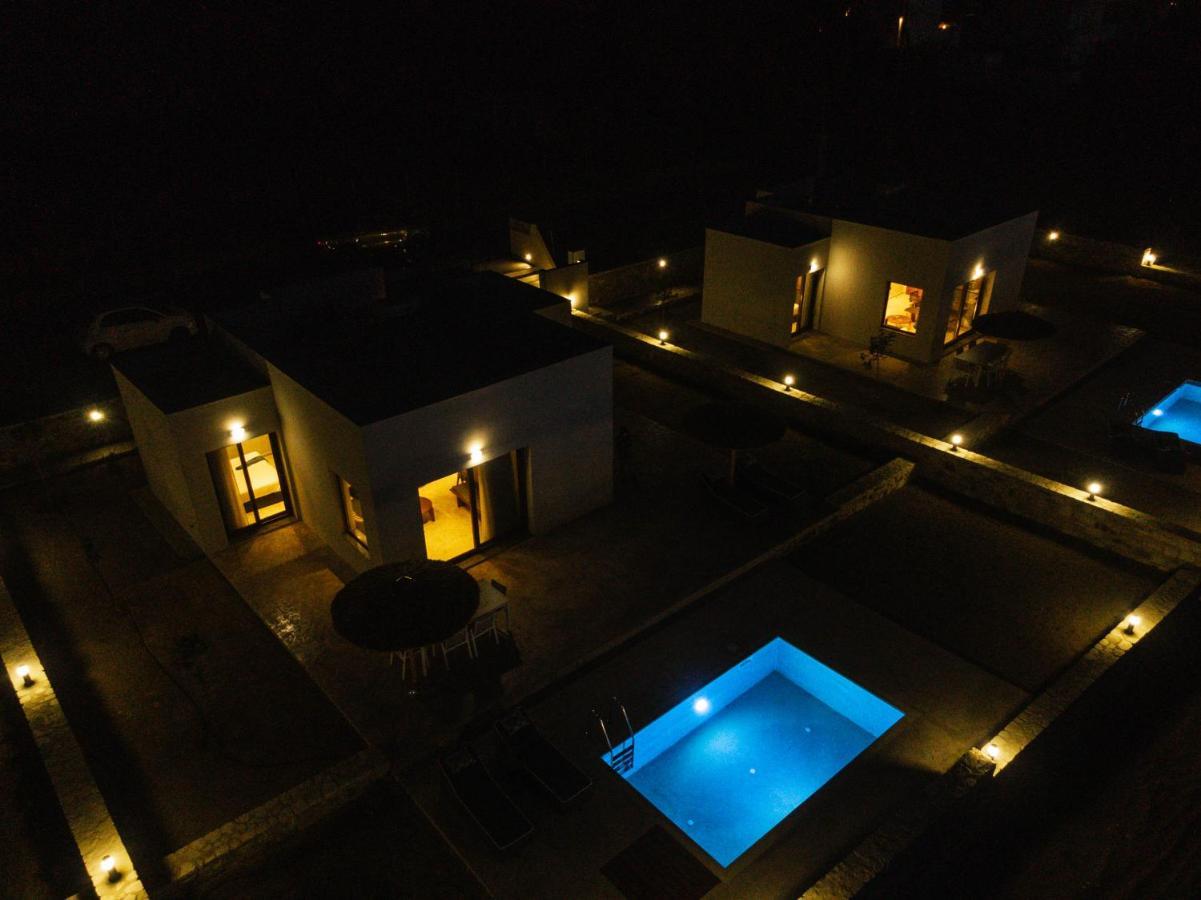 Kedros Katikies Villa คาลามากิ ภายนอก รูปภาพ